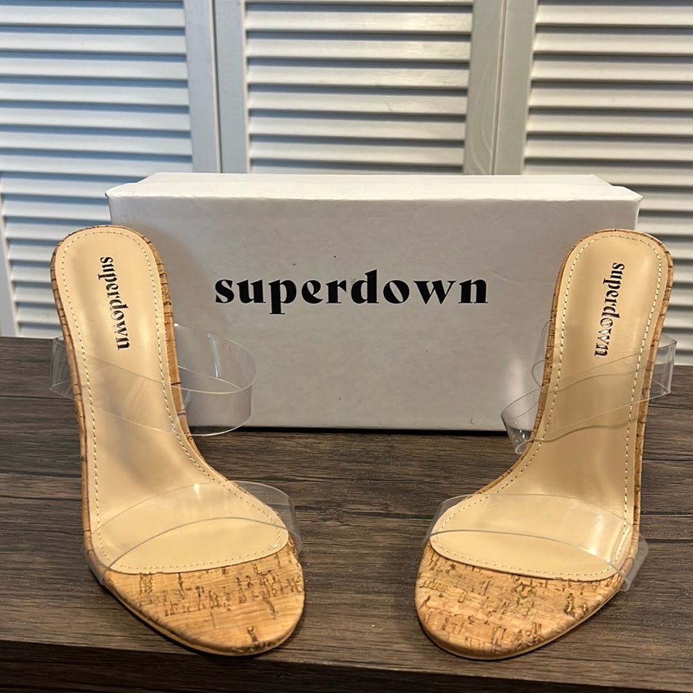Revolve superdown - Daisy heel